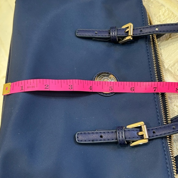 Tommy Hilfiger Navy Blue Nylon Crossbody Bag w/ Gold-Tone Hardware - Picture 6 of 9